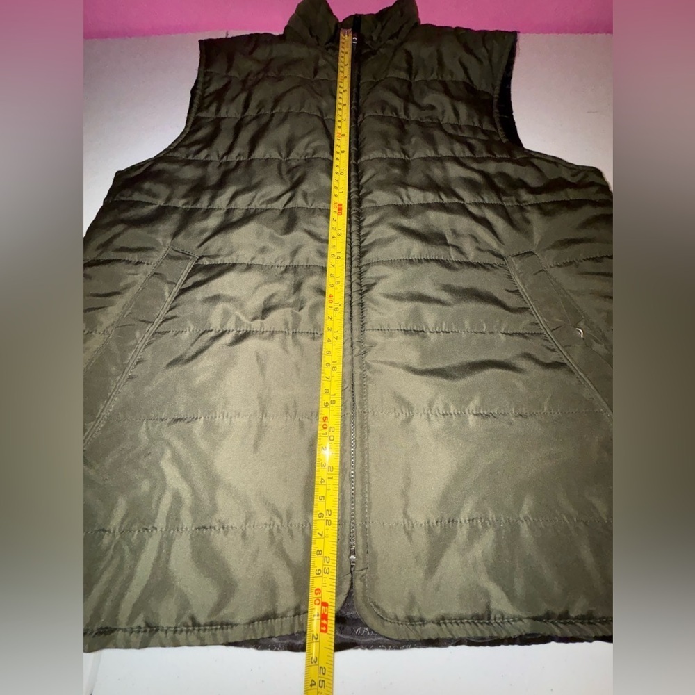 Marc Anthony Men's Olive Quilted Vest - Picture 11 of 11